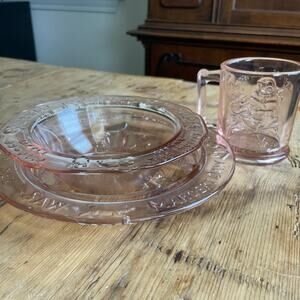 Tiara International pink glass child’s tableware